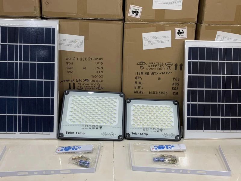 Đèn năng lượng mặt trời chống lóa SMT – MB100
