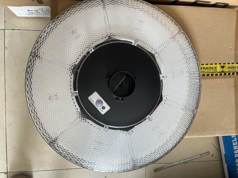 UFO1000W cung cấp ánh sáng cho không gian rộng lớn